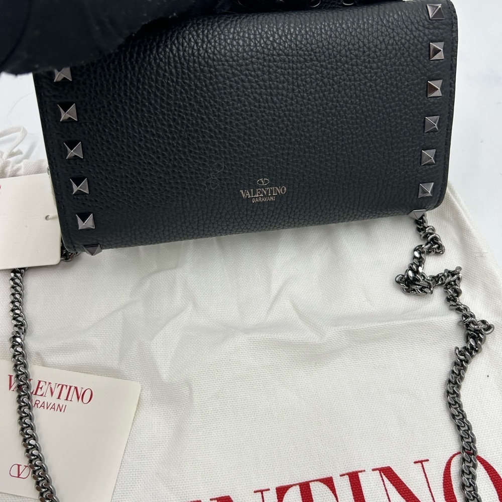 Women's Valentino Garavani rock stud, wallet on a chain made in Italy - Picture 4 of 14